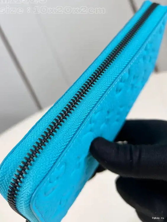 VUITTON cm ZIPPY WALLET-10*20*2 LOUIS 0610